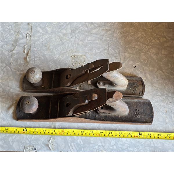 2 antique planers