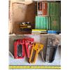 Image 3 : Various staple guns and boxes of staples