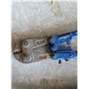 Image 3 : 18" and 14" bolt cutters