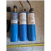 Image 2 : Bottle torches, block heaters, light radio