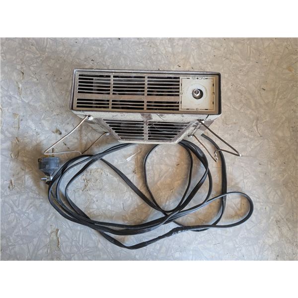 Vintage vehicle cabin preheater