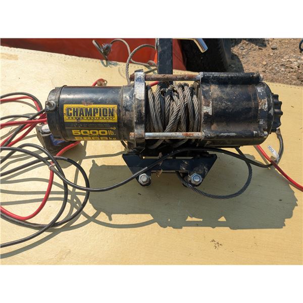 Champion 5000lb winch, mounted for 1.25" hitch reciever tube