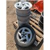 Image 1 : 4 rims + 1 rim with tire, R16, 5 bolt