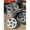 Image 3 : 4 rims + 1 rim with tire, R16, 5 bolt
