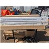 Image 1 : 3 outdoor all weather fluorescent fixtures