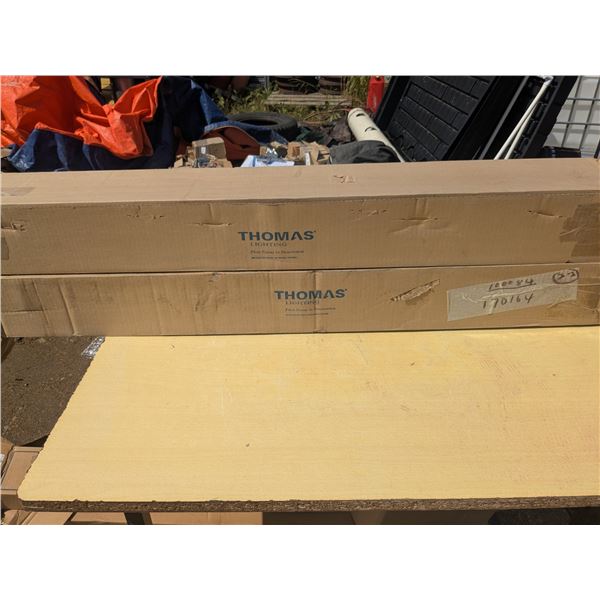 2 outdoor all weather fluorescent fixtures