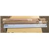 Image 1 : 2- 4' LED lights with one T5 fixture