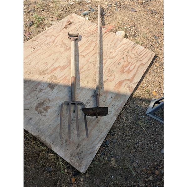 Garden fork and garden hoe