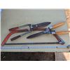 Image 2 : 2 hedge shears with 24" saw