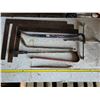 Image 1 : Pry bars, crow bars, squares