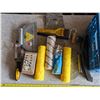 Image 2 : Painting supplies and scrappers