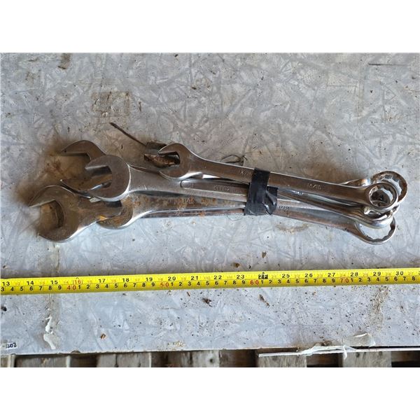 Set of wrenches- 13/16- 1 and 1/4