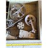 Image 3 : Various items, jack stand, pullies, drill,hinges