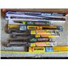 Image 1 : Wiper blades and gutter flusher