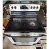 Image 1 : Kenmore Black Glass Cooktop. (Cooktop Working and Bottom Oven Not Working/Not Confirmed)