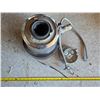 Image 4 : Sink , garbage disposel and hose