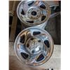 Image 1 : 4 chrome rims. R16, 5 bolt dodge, with hub caps