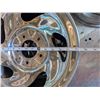 Image 3 : 4 chrome rims. R16, 5 bolt ford, with 1 hub cap