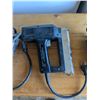 Image 3 : 2 electric staplers and drill