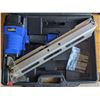 Image 2 : Air nailer, in plastic case