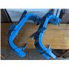 Image 1 : Scaffolding platform brackets