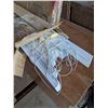 Image 3 : 2 sets of venician blinds, 54"