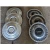 Image 1 : 6 hubcaps, 2 different models, *see images for damages*