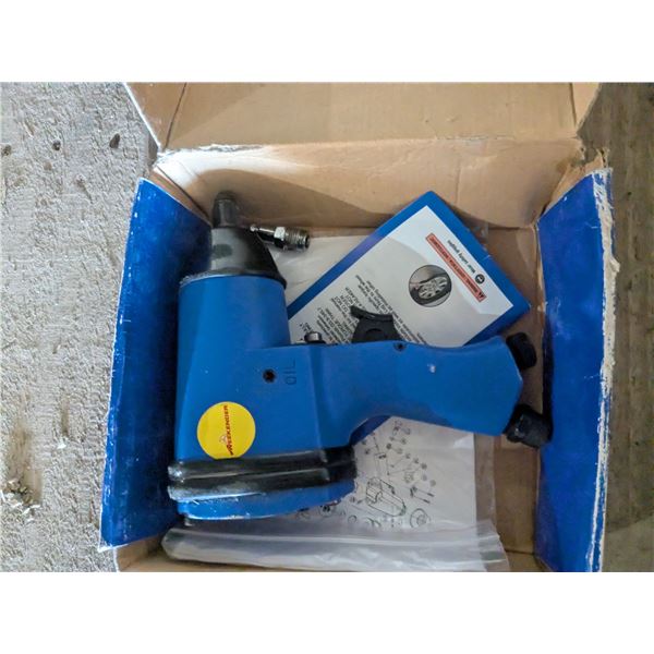 1/2" air impact, lightly used in original box