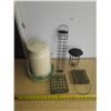 Image 1 : Various types of metal bird feeders.