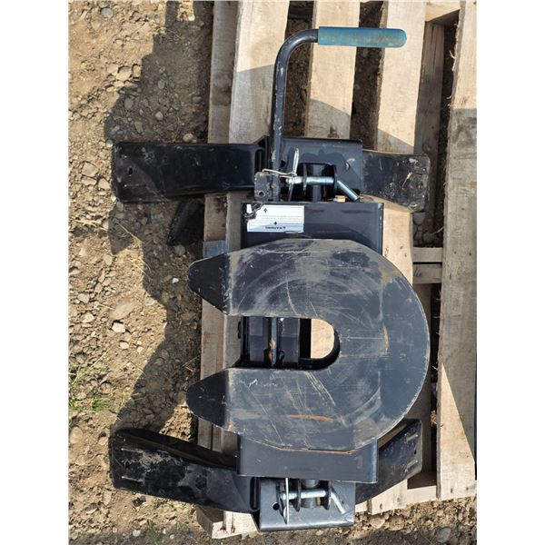 Fifth wheel hitch- 15000lbs