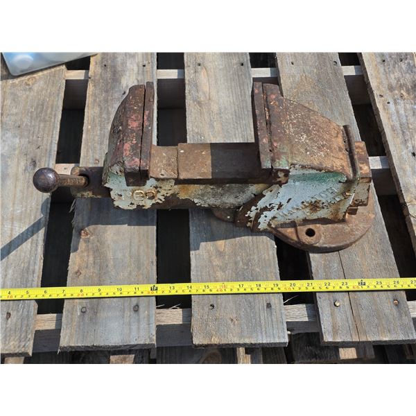 Large Hamilton bench wise