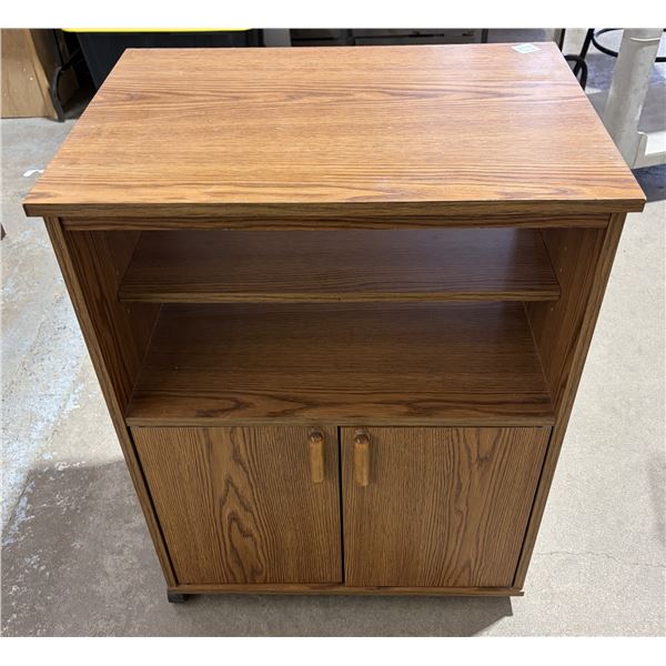 Rolling Table with Drawers. (18" X 24.5" X 32")