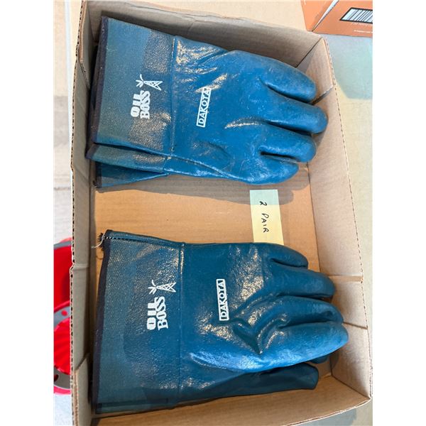 Two pairs Dakota oil, boss
