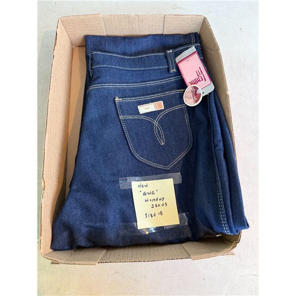 NWT GWG women's jeans size 18