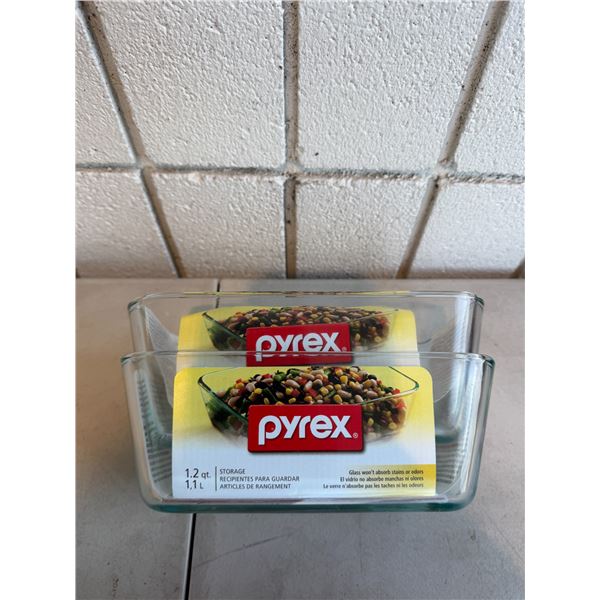 Pyrex baking dishes