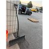 Image 1 : Shovel
