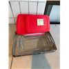 Image 1 : Pyrex baking dishes with lids
