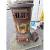 Image 2 : Antique stove