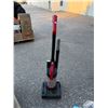 Image 1 : DISSELL vacuum