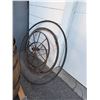 Image 1 : Wagon wheels