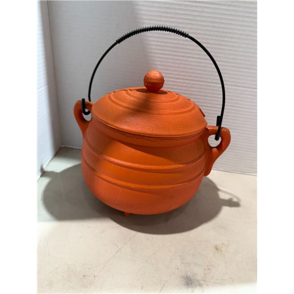 Pottery pot