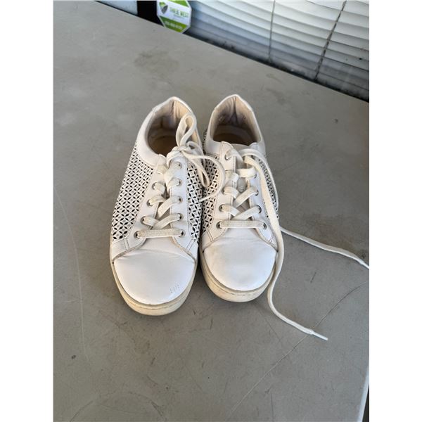 ALDO shoes size 8