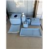 Image 1 : Bathroom decor