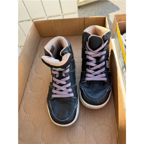 DC shoes size 3