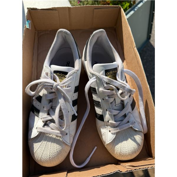 Adidas shoes size 6.5