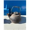 Image 1 : Cast iron Kettle