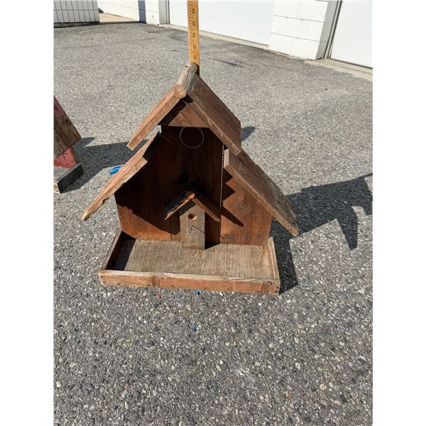 Birdhouse birdfeeder