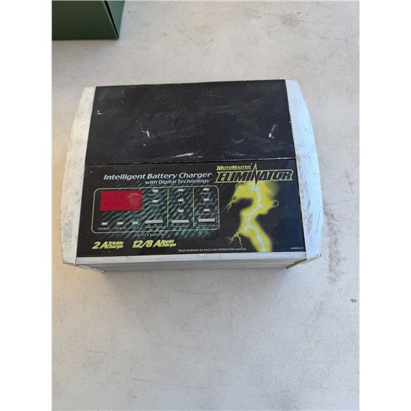 Motomaster Eliminator Intelligent Battery Charger