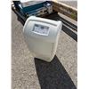 Image 1 : Whirlpool air conditioner