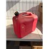 Image 1 : Vintage fuel can